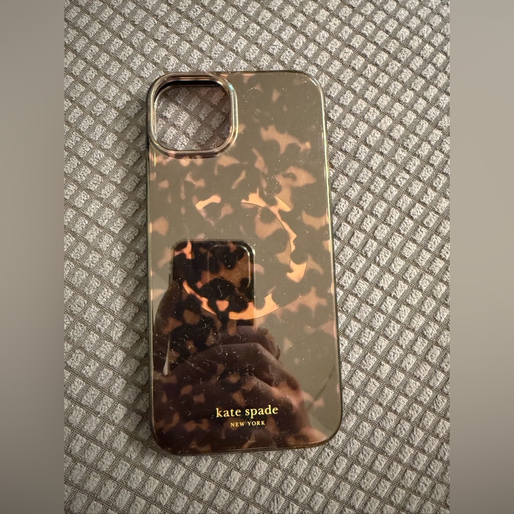 Kate Spade iPhone 15 plus case. MagSafe compatible.